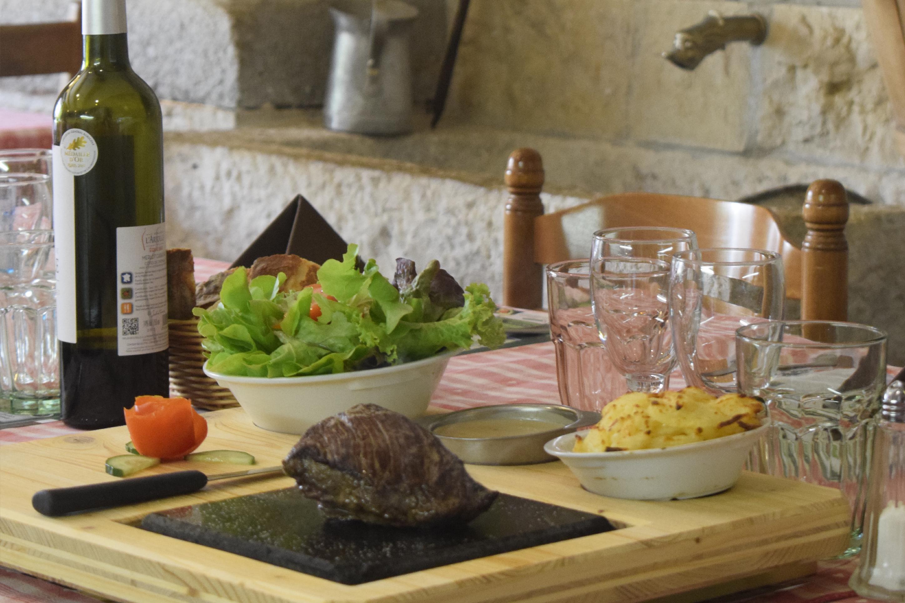 La spécialité Filet de bœuf sur ardoise Bon cadeau en région